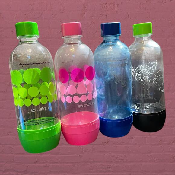 SodaStream Soda Stream Replacement Bottles 840 mL .89 QT Carbonated Water Lot x4 - Picture 1 of 11